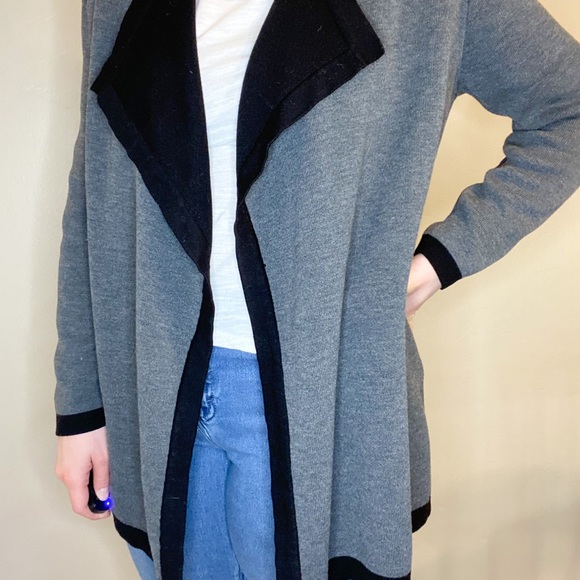 Ann Klein Grey Cardigan - Picture 4 of 7